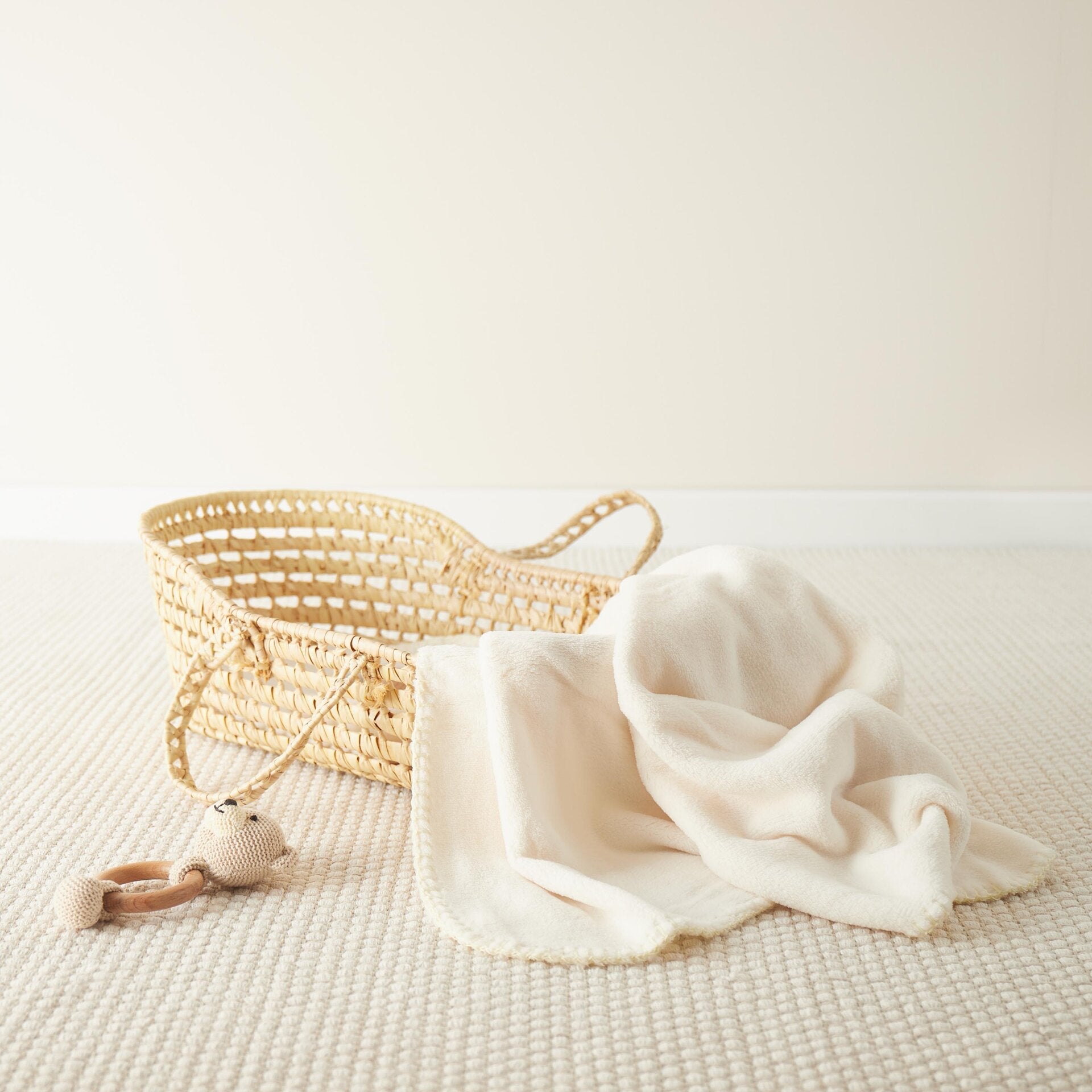 Kuscheldecke Fleece beige 38002073_M1_4.jpg Open Box
