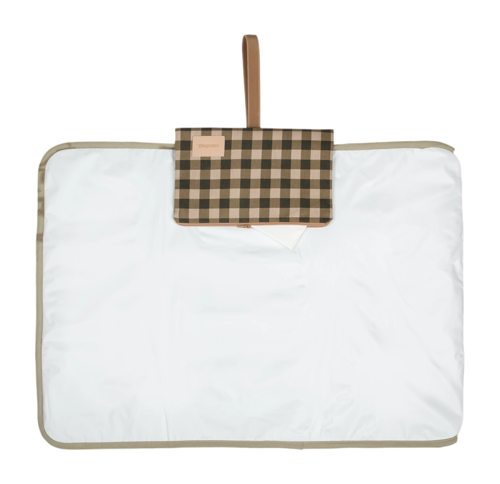 Nobodinoz Hyde Park Waterproof Changing Pad 50x70cm Wasserdichte Wickelunterlage für unterwegs