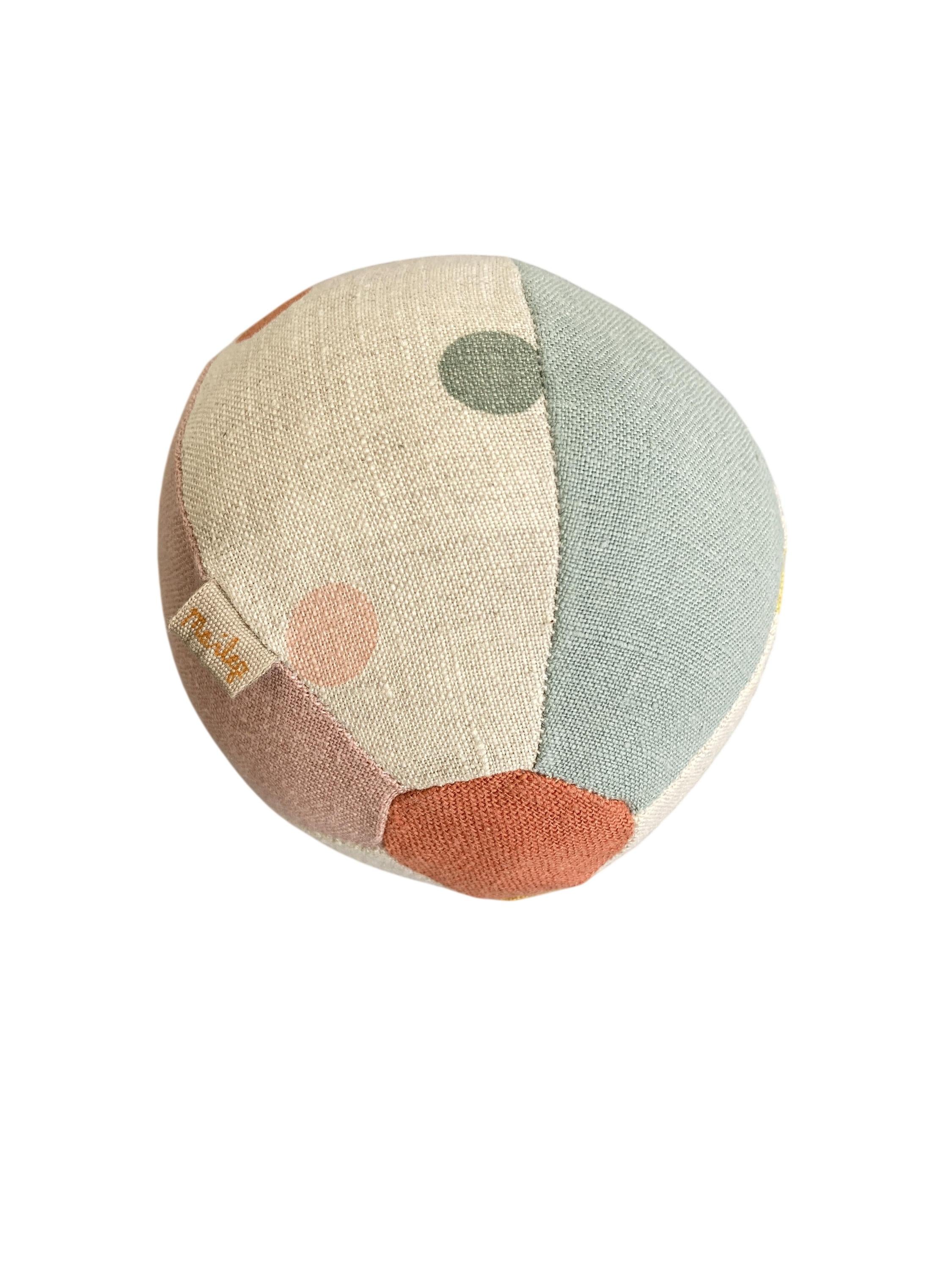 Rasseln & Greiflinge Babyspielzeuge Spielen & Lernen Ballrassel Maileg Front Image Last Season