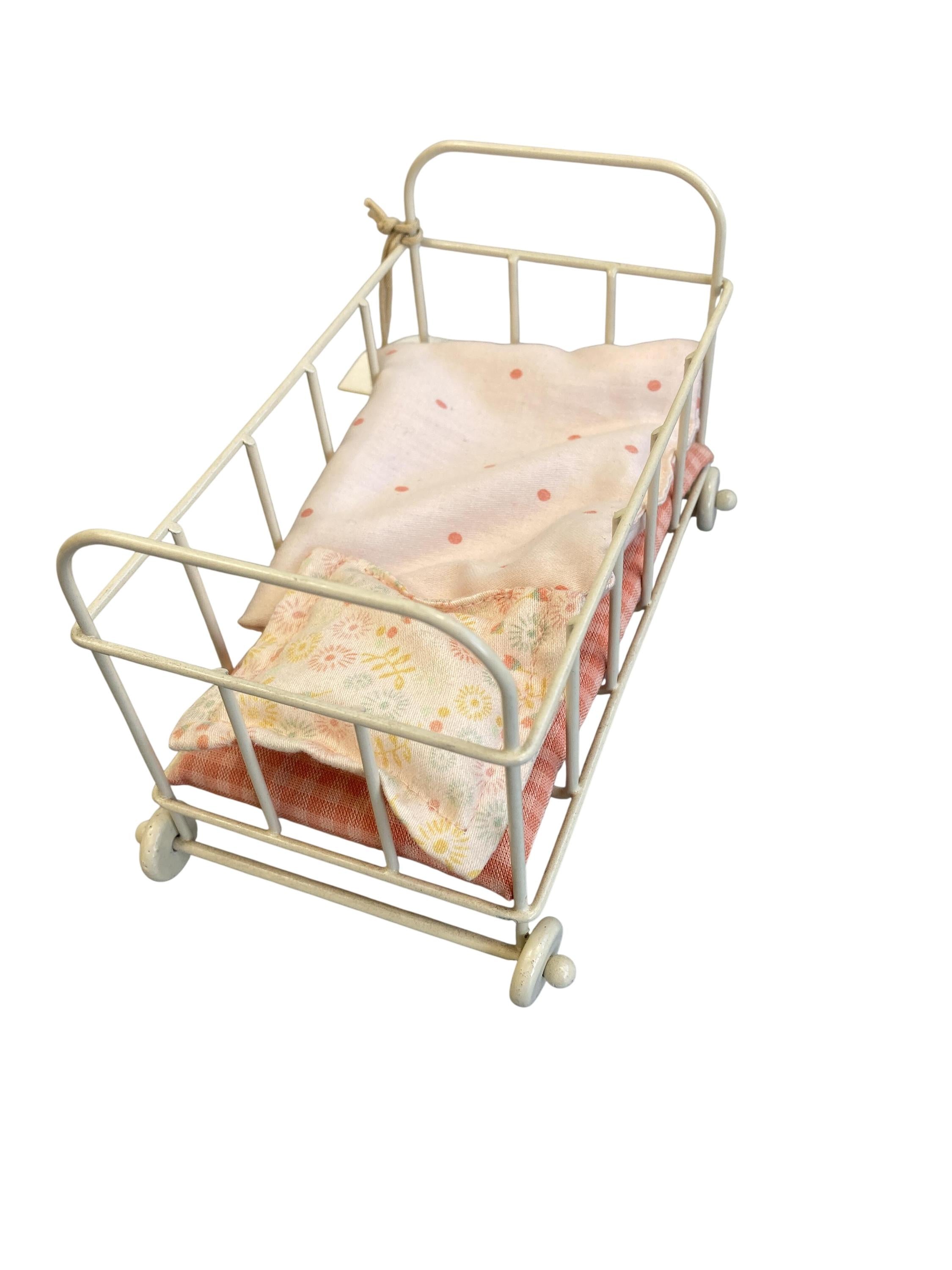 (Spiel-)Möbel Wohnen & Kinderzimmer Metal Baby Cot - Micro Maileg Rear Image Last Season