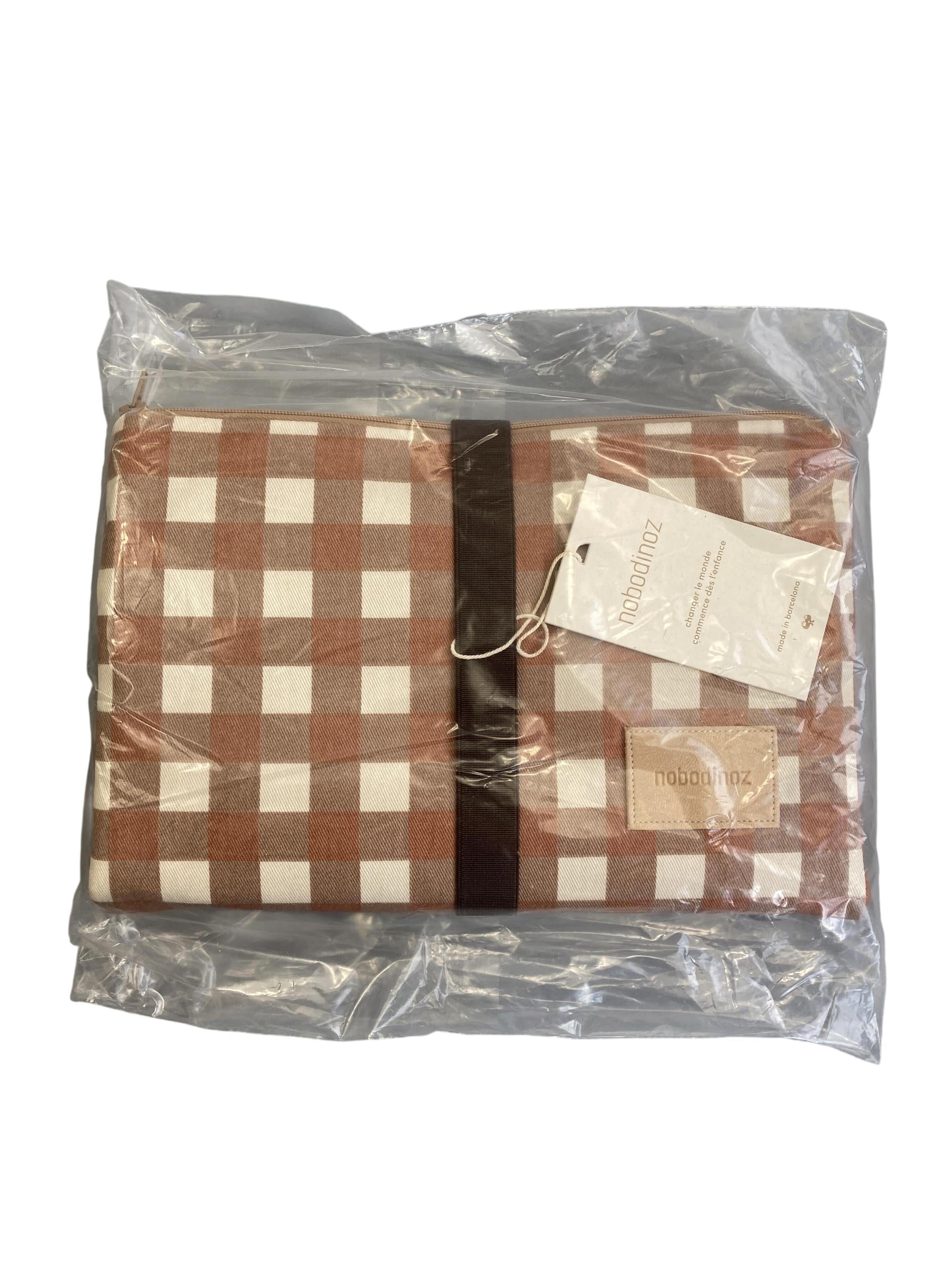 Wickelunterlagen Wickelzubehör Pflege Hyde Park Waterproof Changing Pad Nobodinoz Front Image Last Season