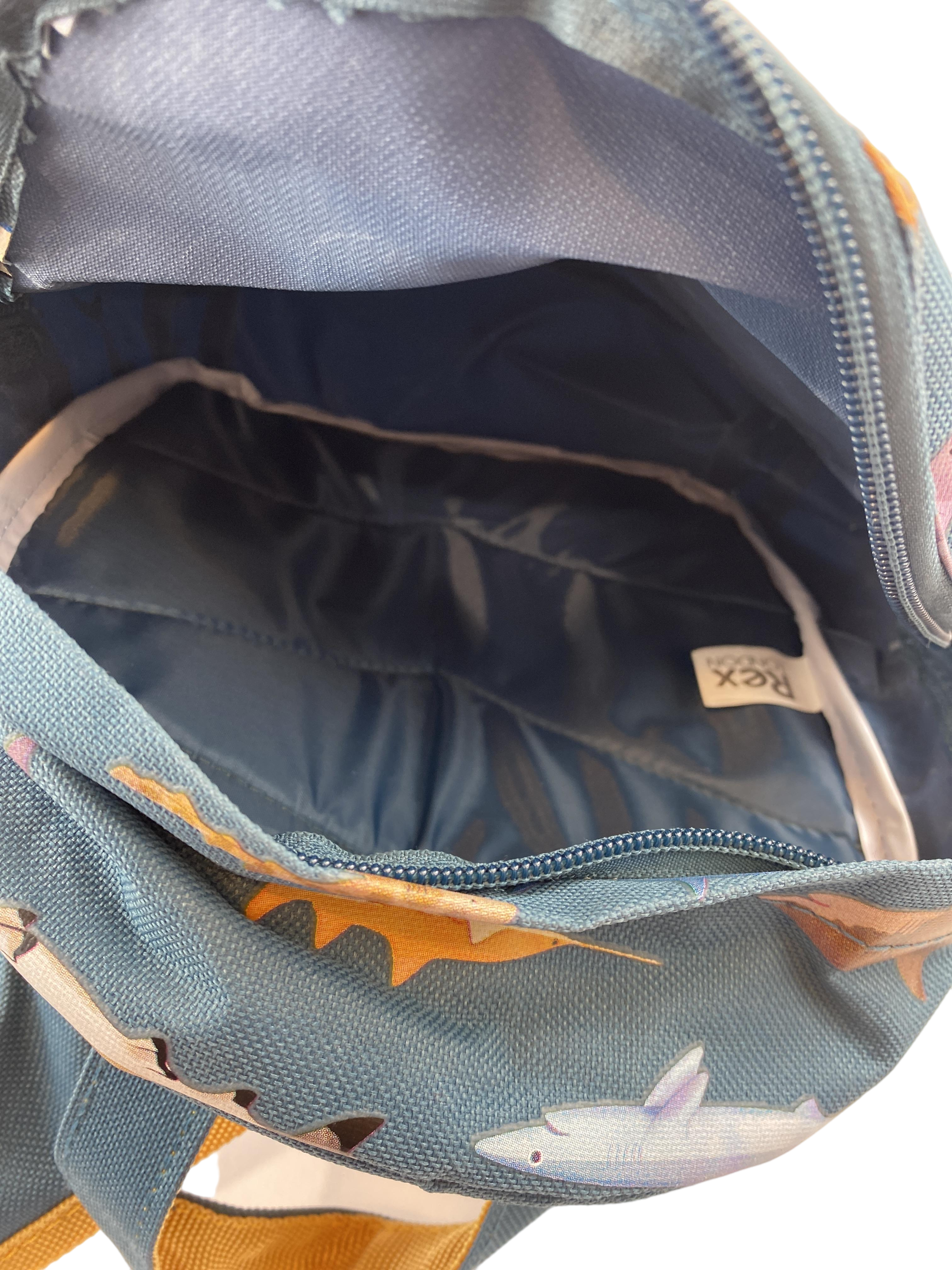 Schulranzen & -rucksäcke Rucksäcke & Taschen Accessoires Kindergarten Rucksack mit Haimuster Innen 1 Last Season