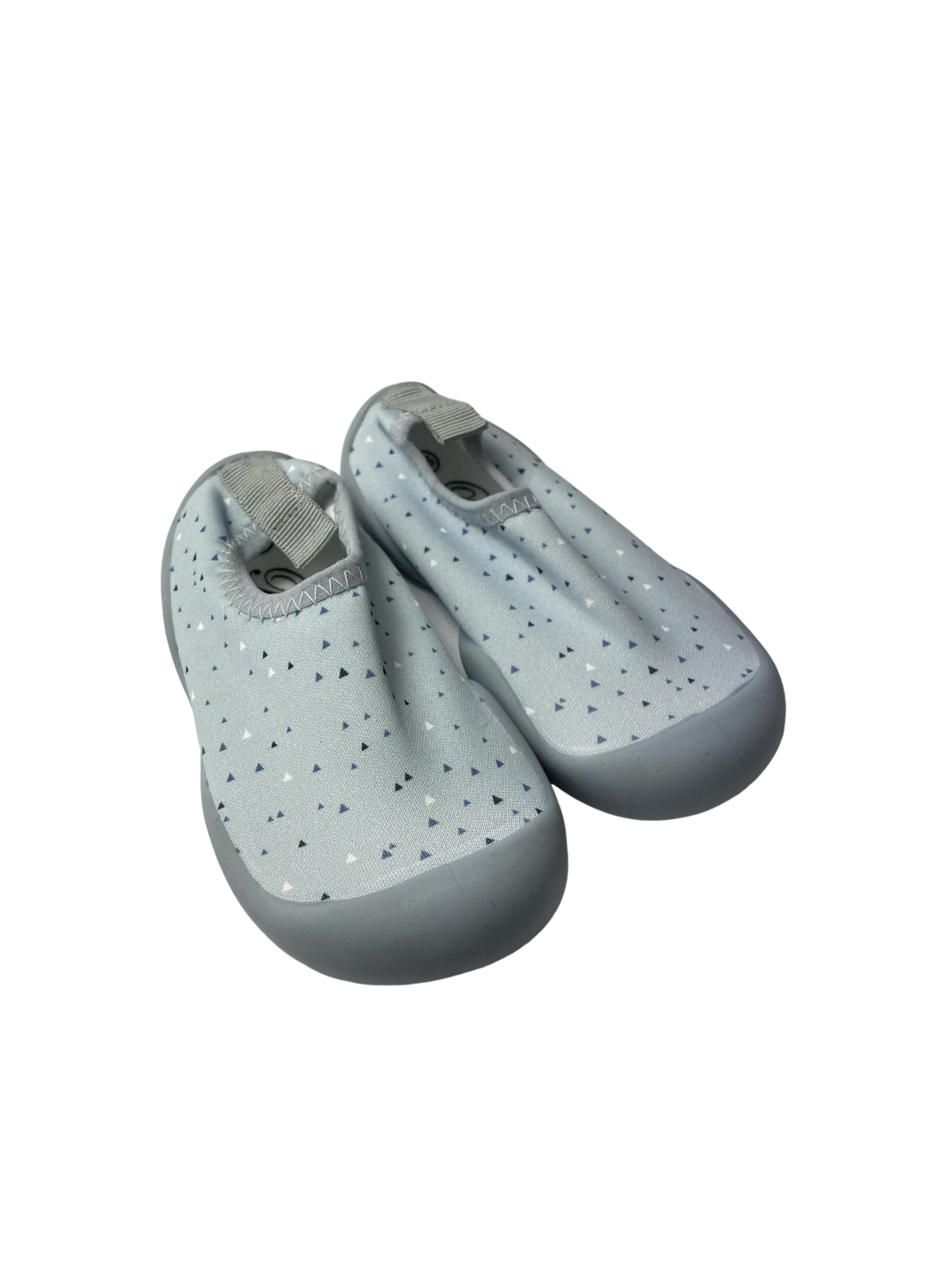 Badeschuhe Schuhe Hellblaue Badeschuhe Front Image Last Season