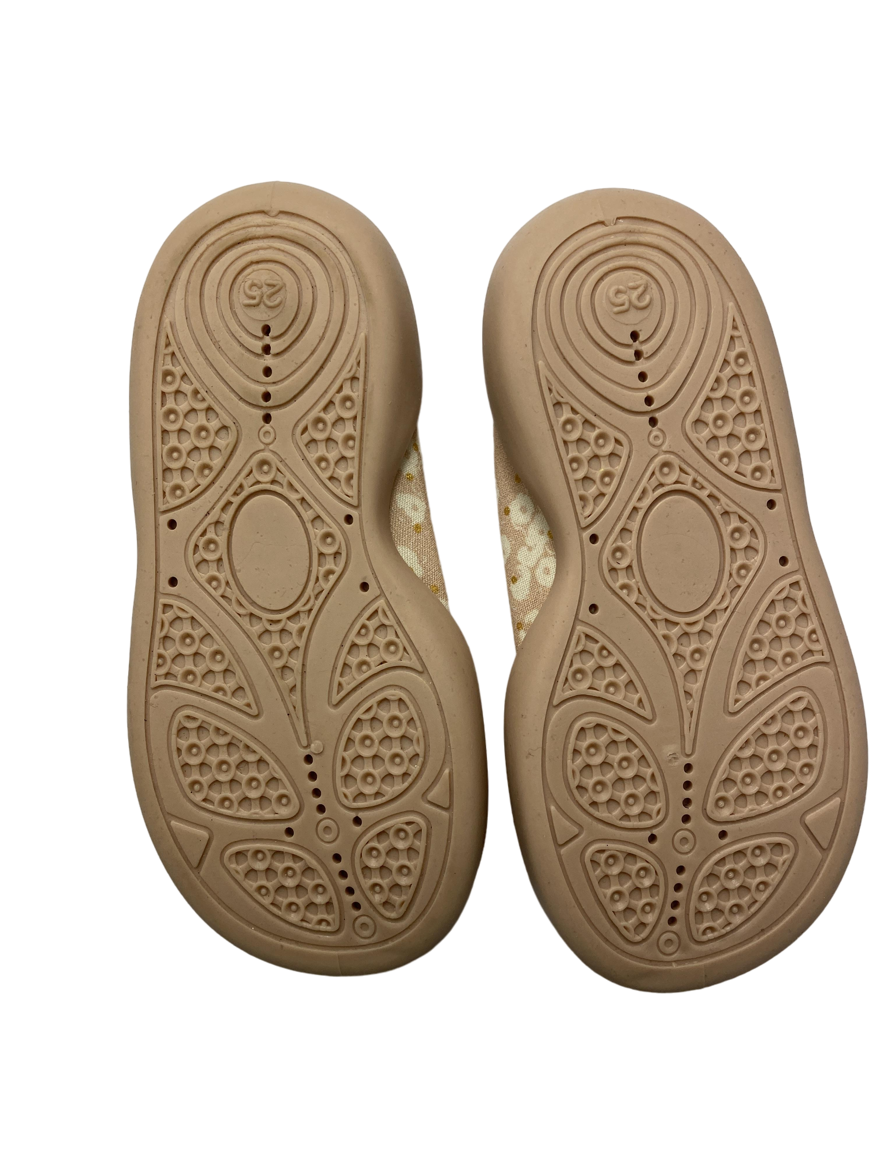 Badeschuhe Schuhe Hellblaue Badeschuhe Label Image Last Season