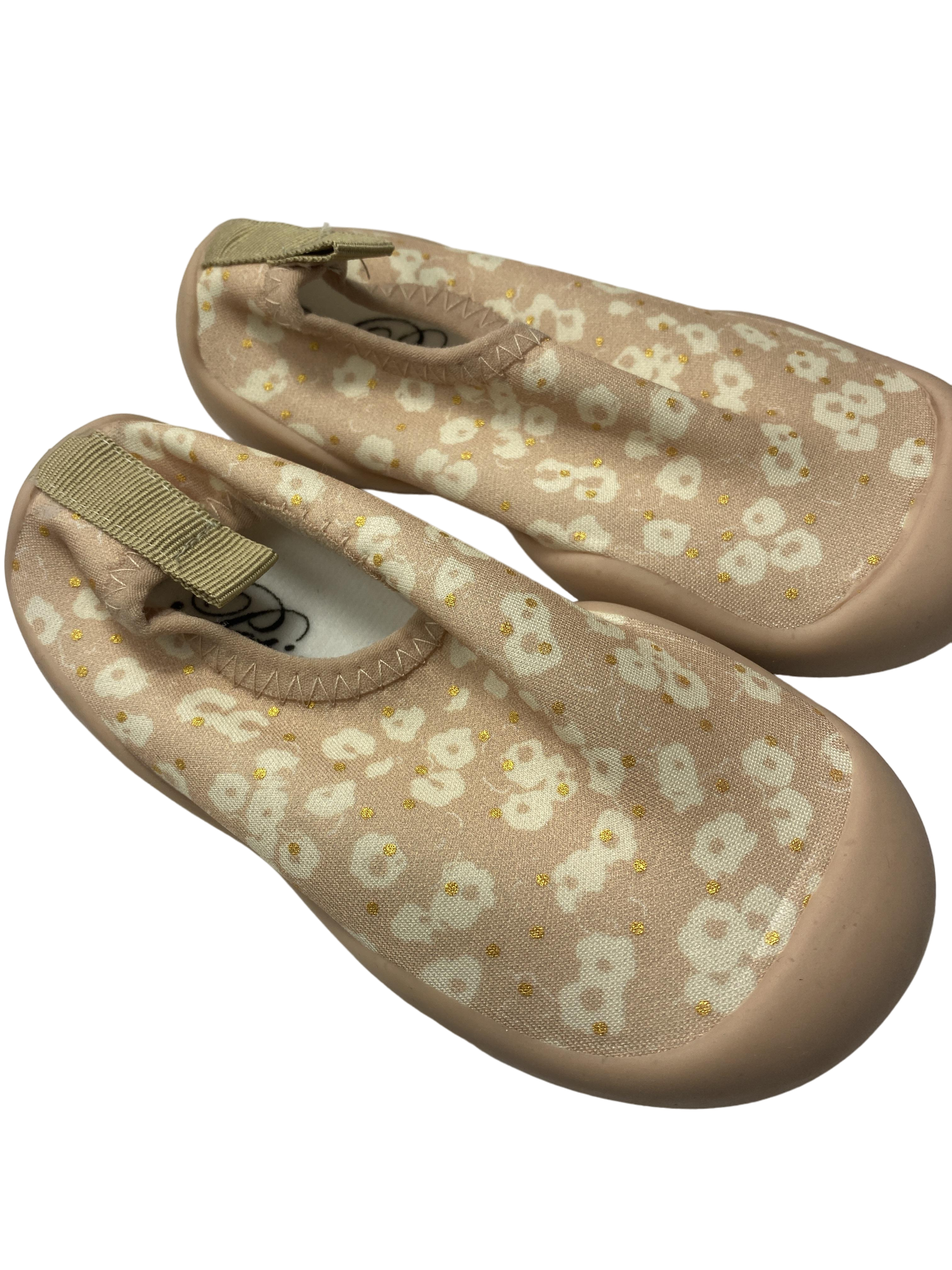 Badeschuhe Schuhe Hellblaue Badeschuhe New Misc Image 1 Last Season