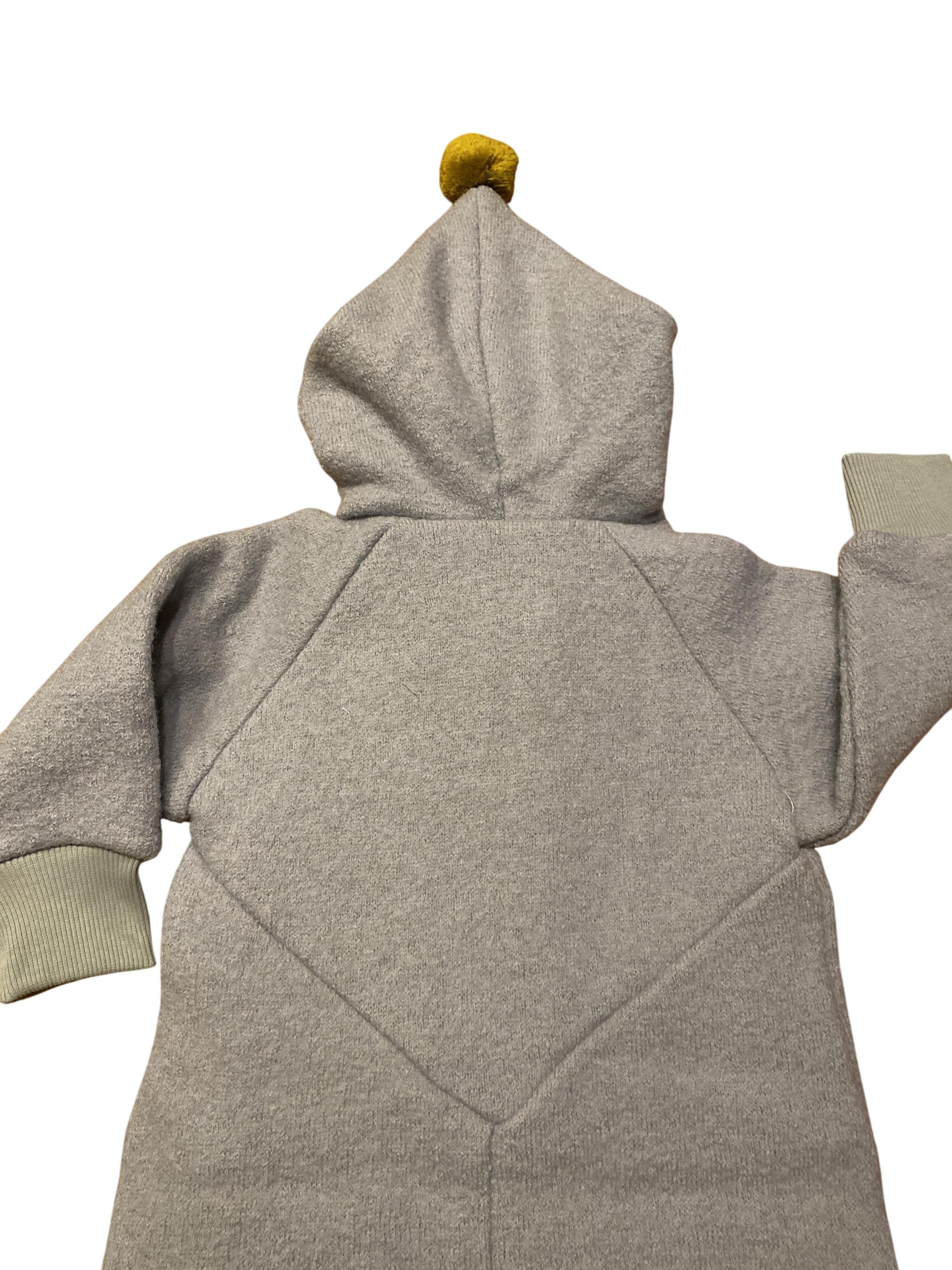 Wollwalkanzüge Overalls Kleidung Wollwalkanzug Anzug mit Bommel Huttelihut Label Image Last Season