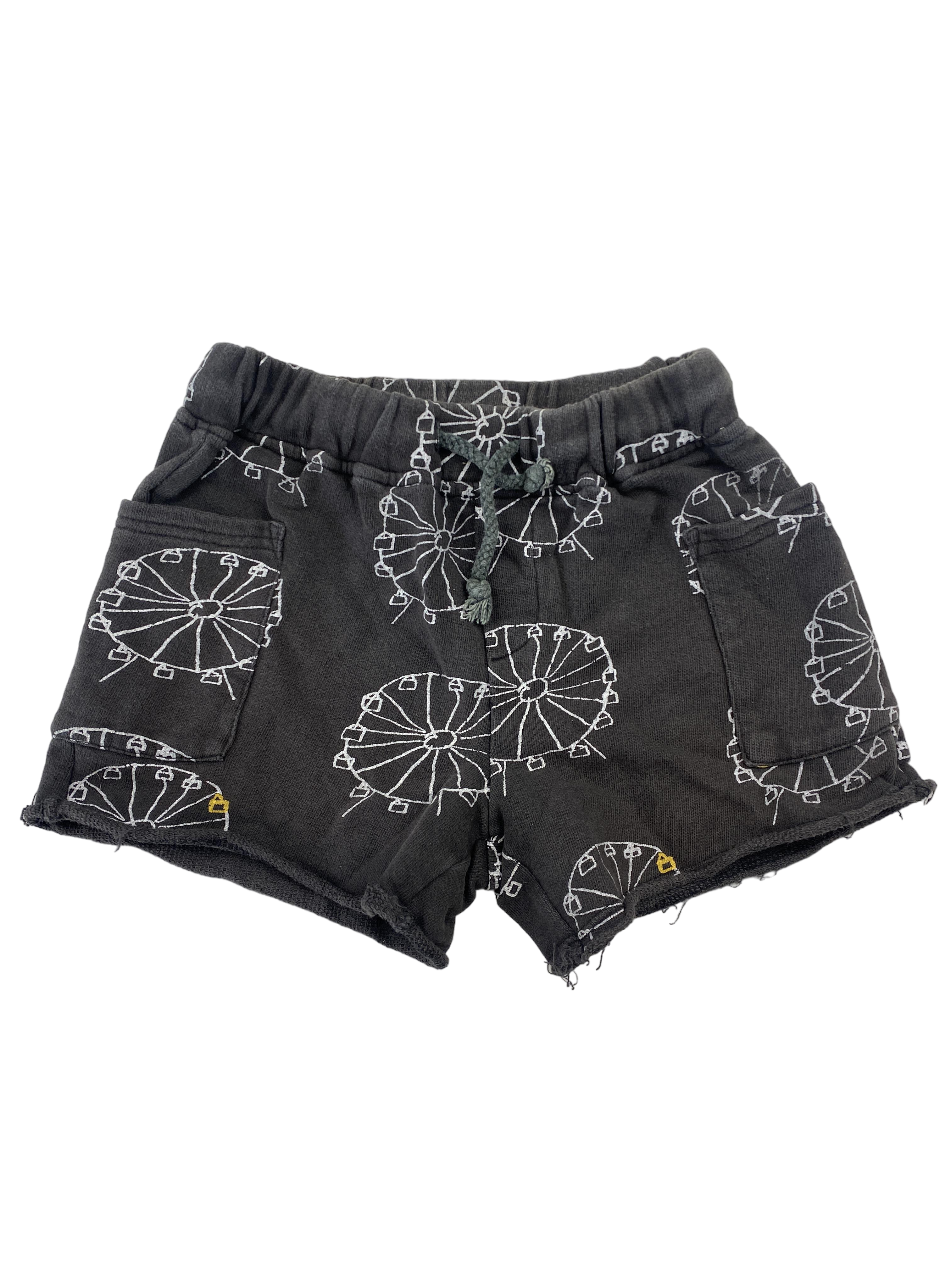 Shorts & kurze Hosen Shorts & kurze Hosen Kleidung Shorts Front Image Second Hand