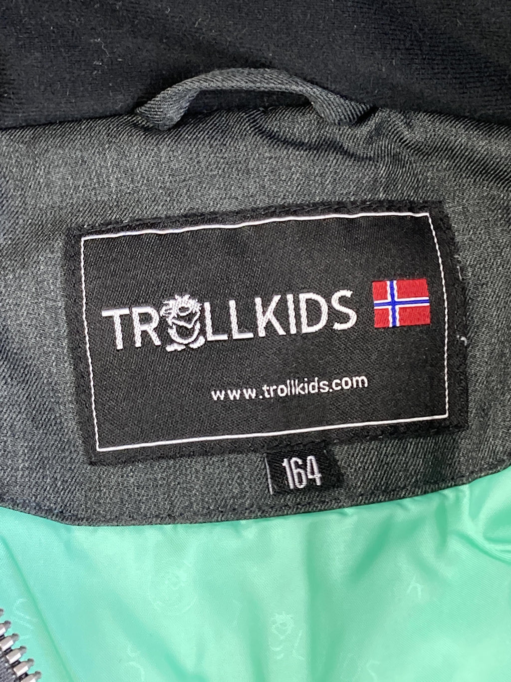 Winterjacken Jacken & Westen Kleidung Wintermantel Mädchen Trollkids Label Image Second Hand