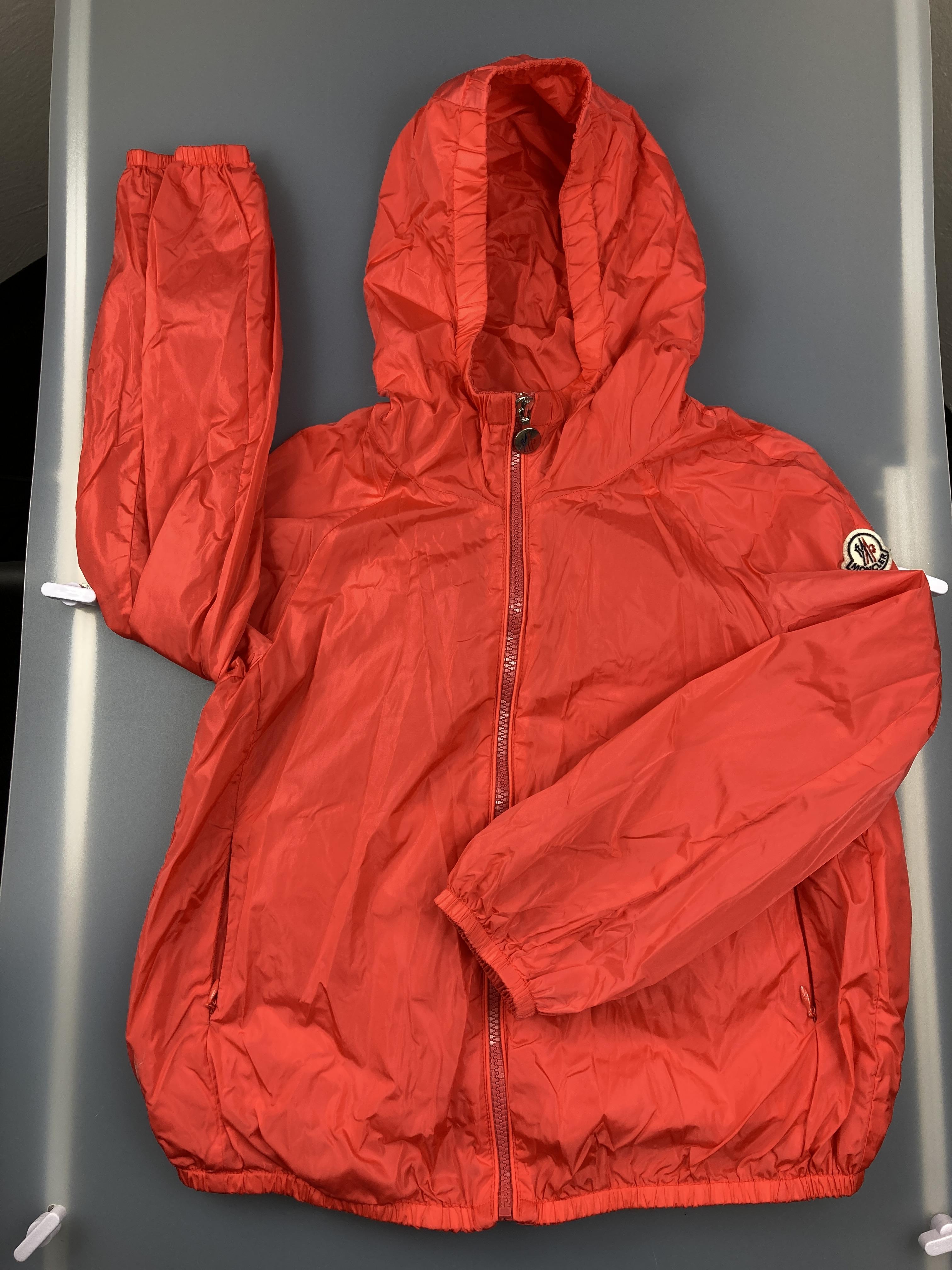 Regenjacken Regenkleidung Kleidung Regenjacke Moncler  Front Image Second Hand